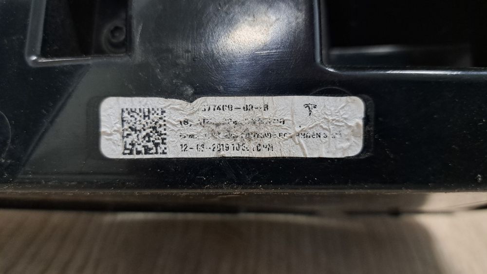 Tesla 3 lampa prawa tylnia tył
