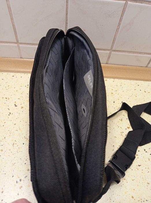 Delsey nowa saszetka biodrowa na pas