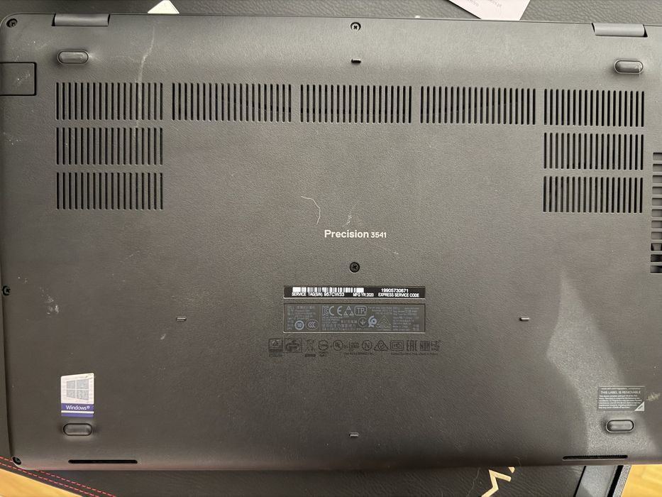 Dell Precision 3541502037399848898562