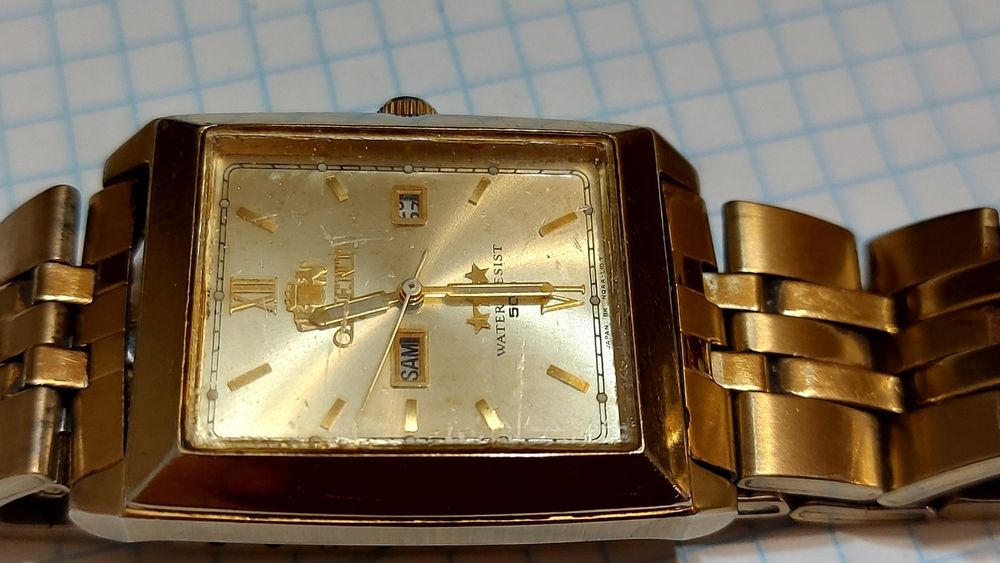 Годинник Орієнт з автопідзаводом.