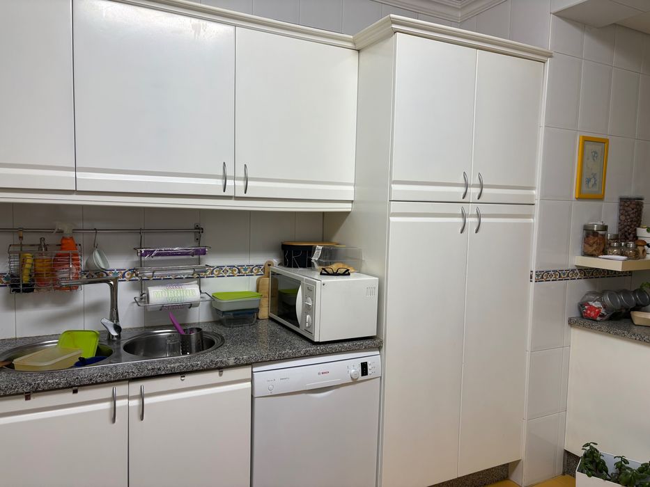 Cozinha Completa em Bom Estado – Excelente Preço