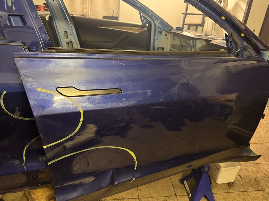 Двері Tesla Model 3 PPSB сині передні праві