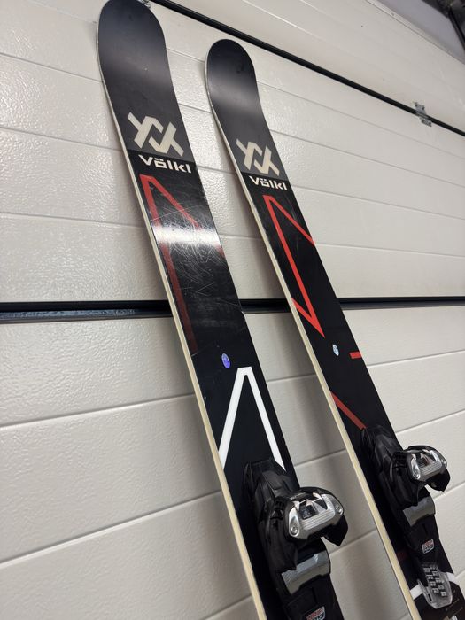 Narty freeride Volkl Mantra 100 184 cm