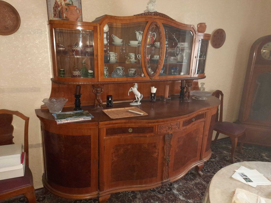 Уникальный антикварный мебельный столовый гарнитур