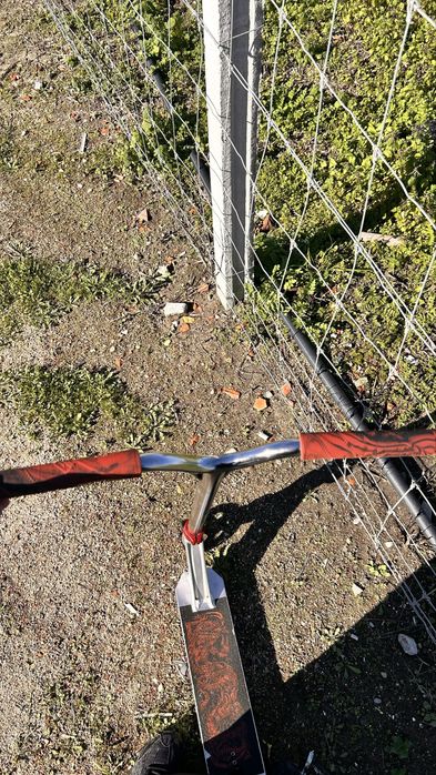 Vendo esta trotinete de freestyle (ler a descrição)