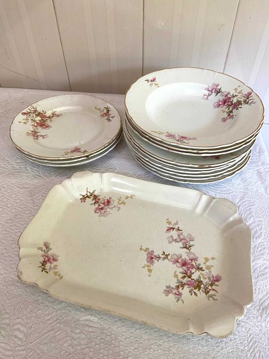 Copos de martini, etc, shaker, peças em porcelana