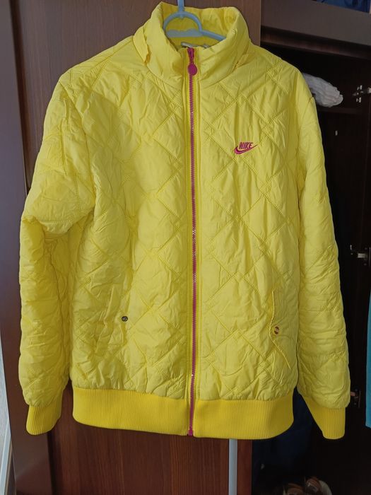 Куртка фирмы Nike