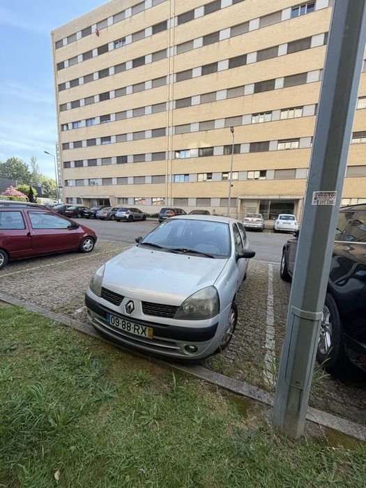 Vendo renault clio