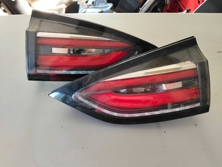 Renault Espace v lampy tył w klapę