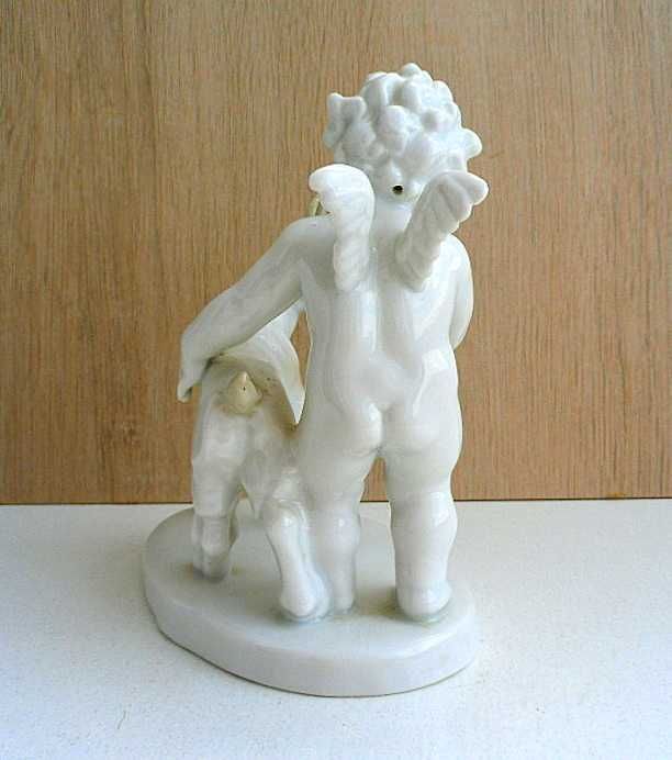 "АНГЕЛ С КОЗЛЕНКОМ" красивая статуэтка Германия "GRAFENTHAL" фарфор