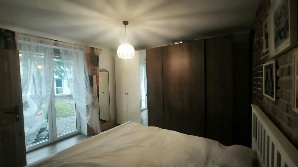 Komfortowy dom z użytkowym poddaszem + drugi dom na działce 15arów