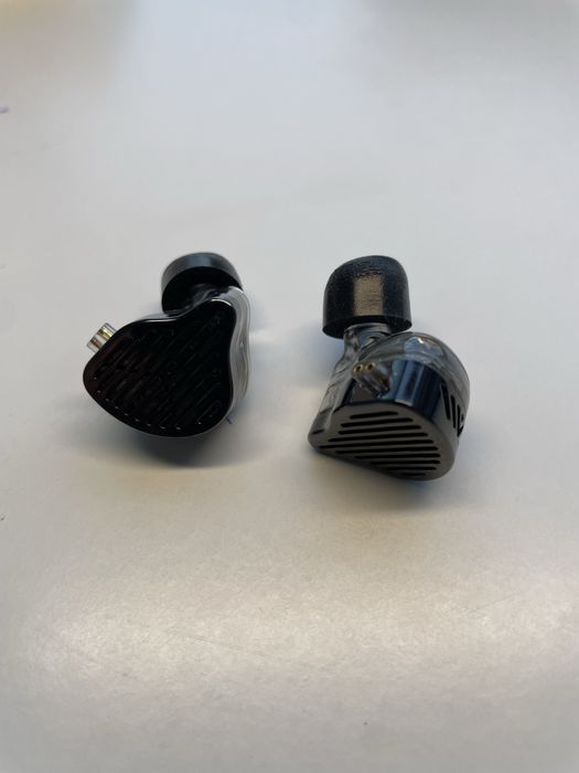 In-ear KZ HBB PR2