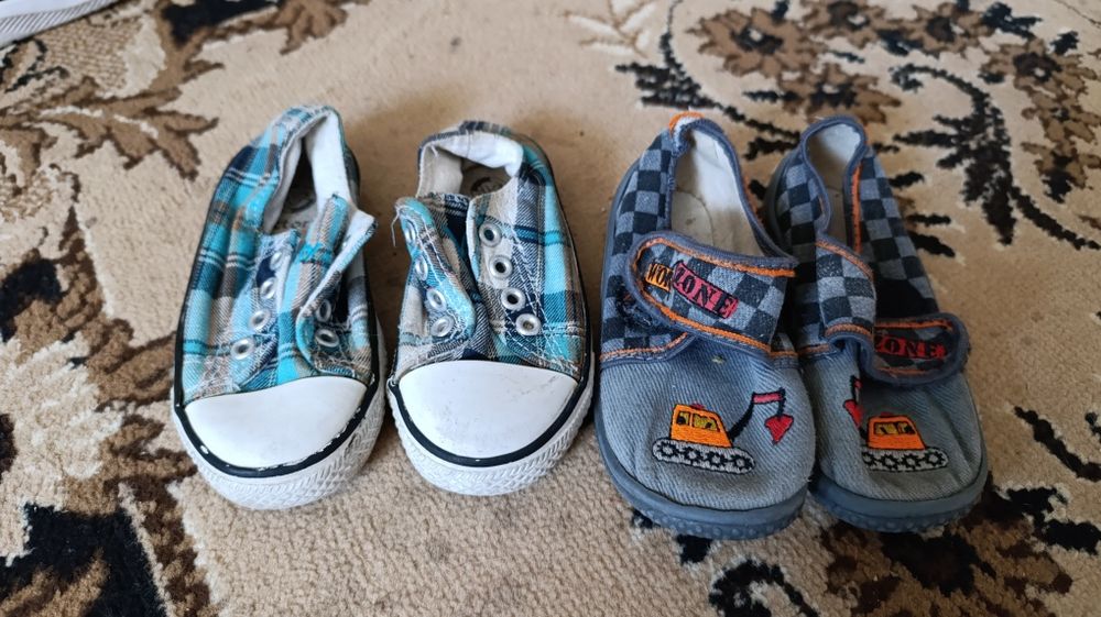 Тапочки красовки 25