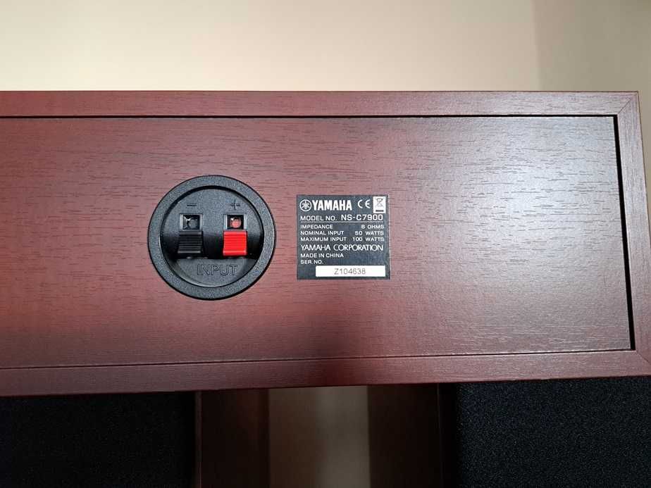 Zestaw kina domowego, amplituner Yamaha RX-V363, kolumny, subwoofer