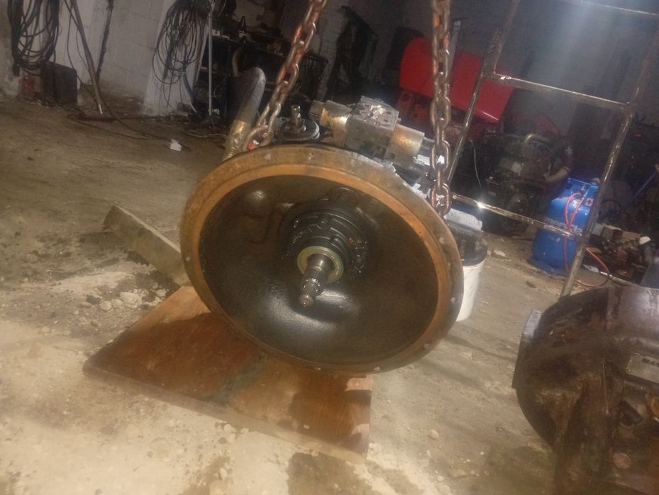 Skrzynia manitou mt 1740