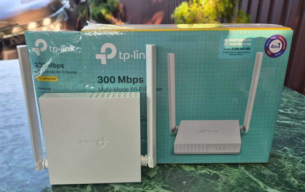Роутер TP-Link TL-WR820N б/в, практично не був у використанні.