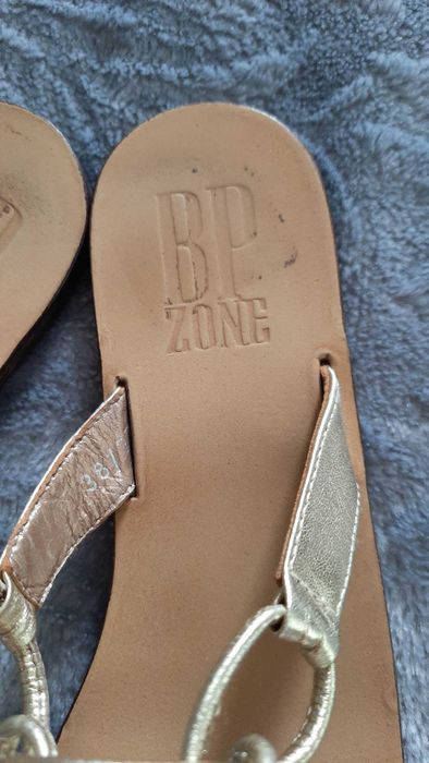 Złote klapki eko skórka BP zone