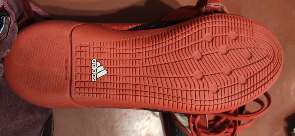 Беговые кроссовки adidas 22.5