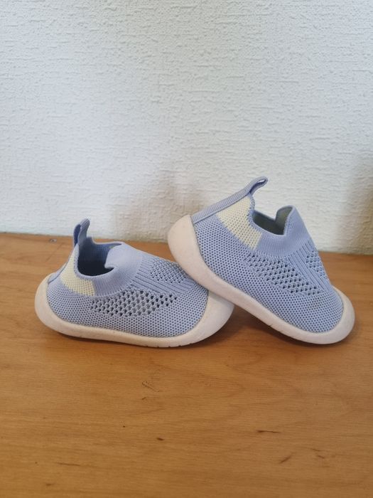 Кросівки, тапочки 13 см