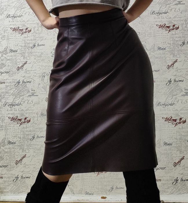 Жіночі спідниці з штучної шкіри