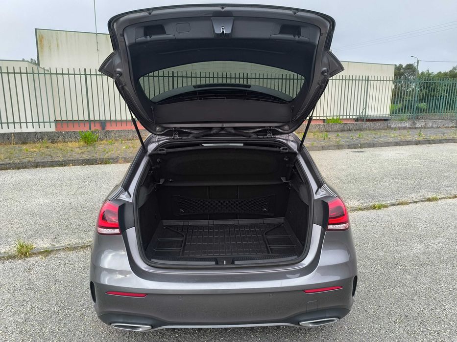 MERCEDES-BENZ  A 160 AMG - como novo, em muito bom estado!