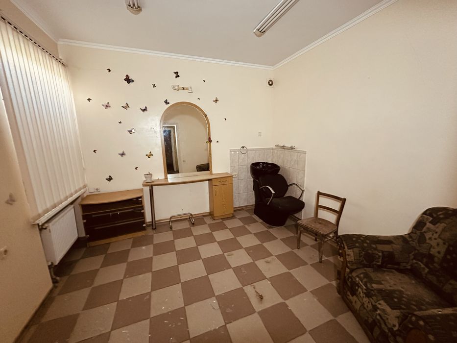 Продажа помещение 812 м2.