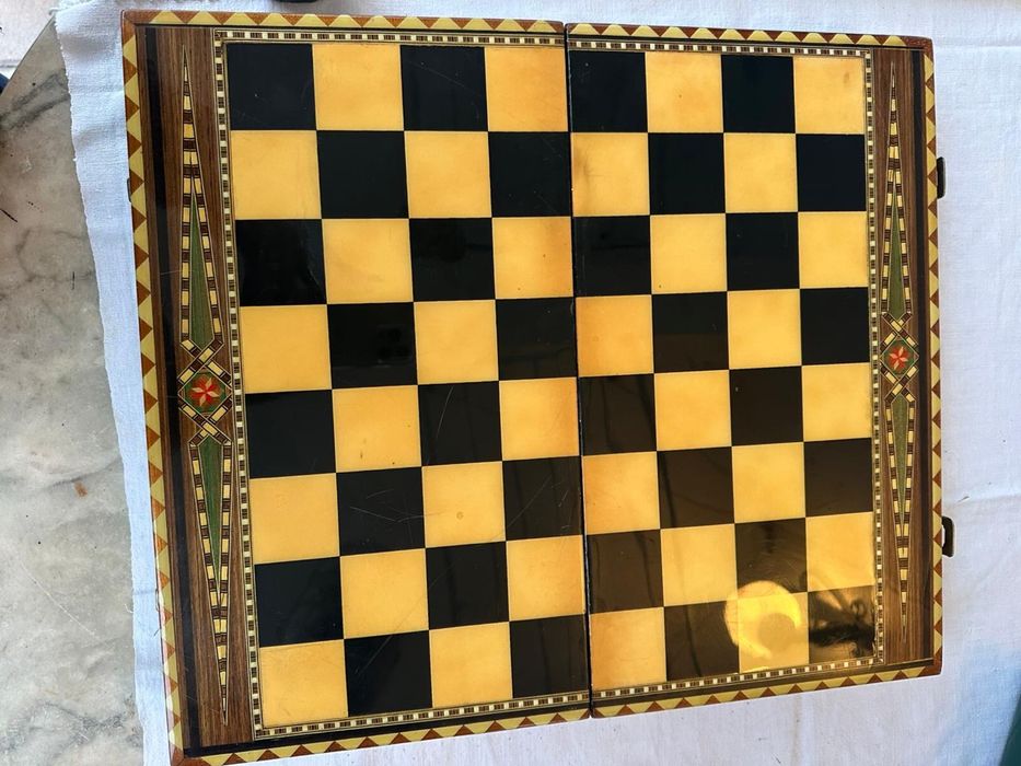 Tabuleiro de xadrez antigo Sírio
