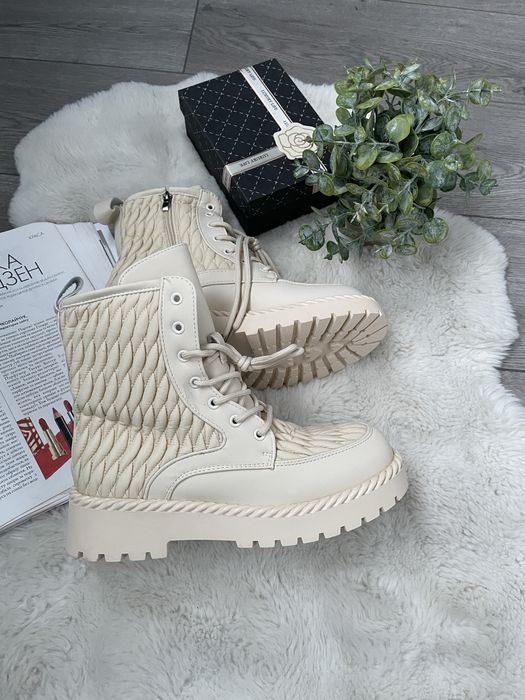 зимові бежеві черевики