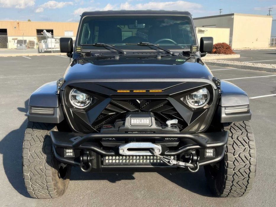 Jeep Wrangler Unlimited Sahara      2018