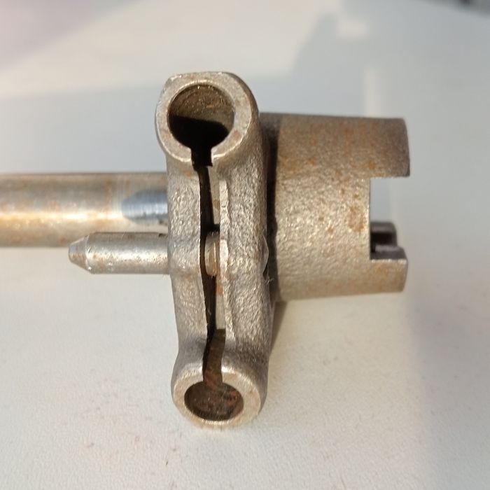 Рогатий вал Ява оригінальний ЧССР бензопила