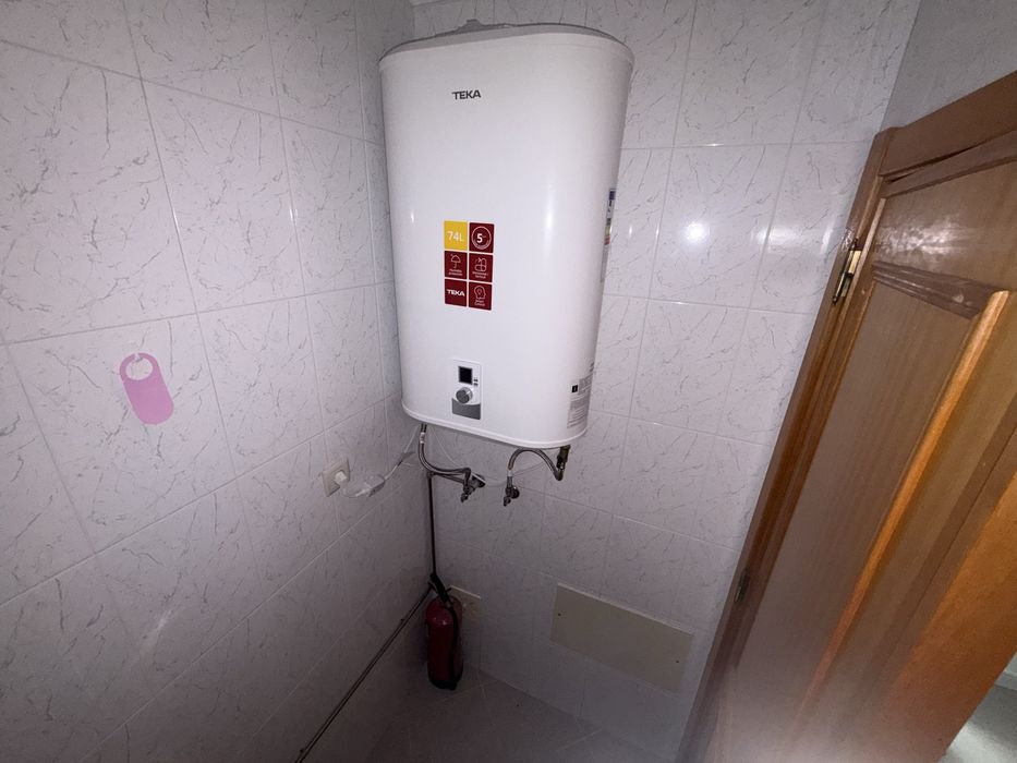 Vendo espaço de 54m2 + garagem, em processo de alteração para habitação em curso. Moinho do Guizo - Amadora