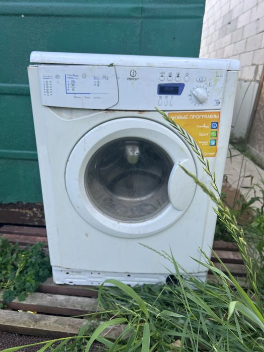 Продам стиральную машину на запчасти запчасти