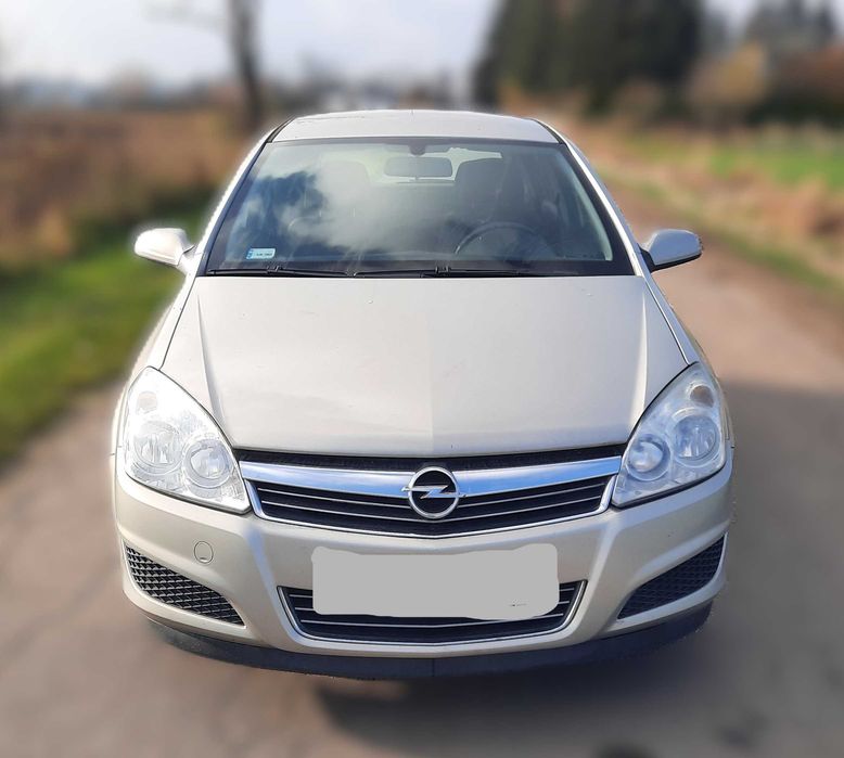 samochód Opel Astra III