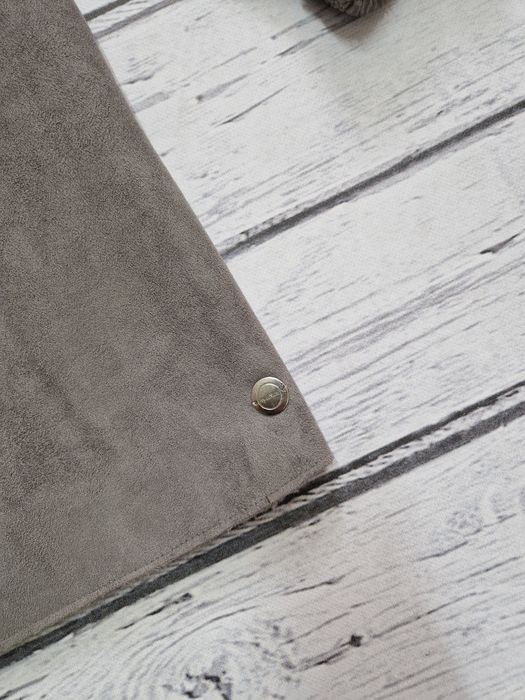 Lukasz Jemiol kurtka plaszczyk zamszowy Łukasz Jemioł