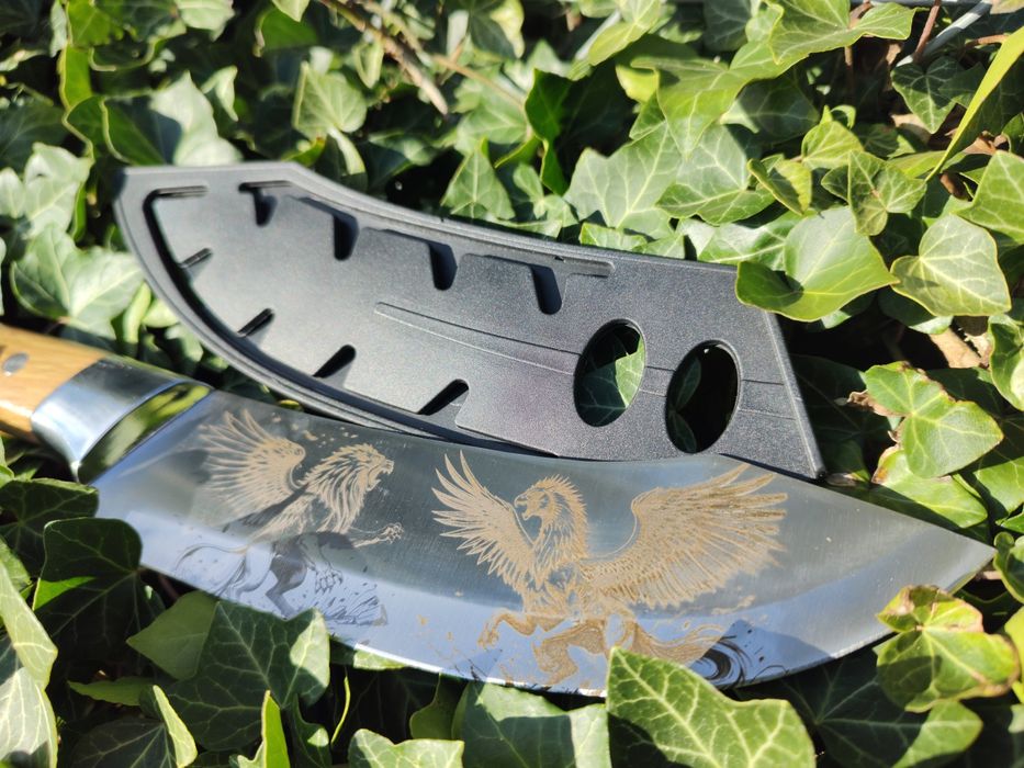 Nóż z gryfem i hipogryfem