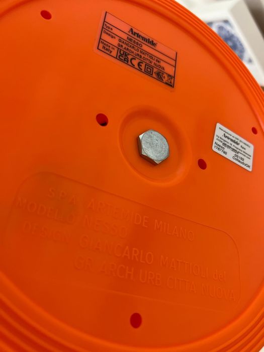 Candeeiro original Nesso em laranja da Artemide