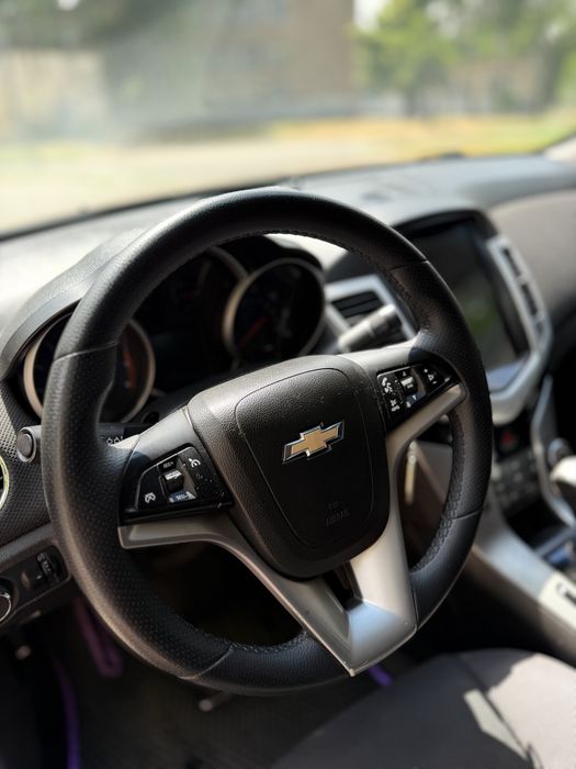 Chevrolet Cruze 2012 автомат
