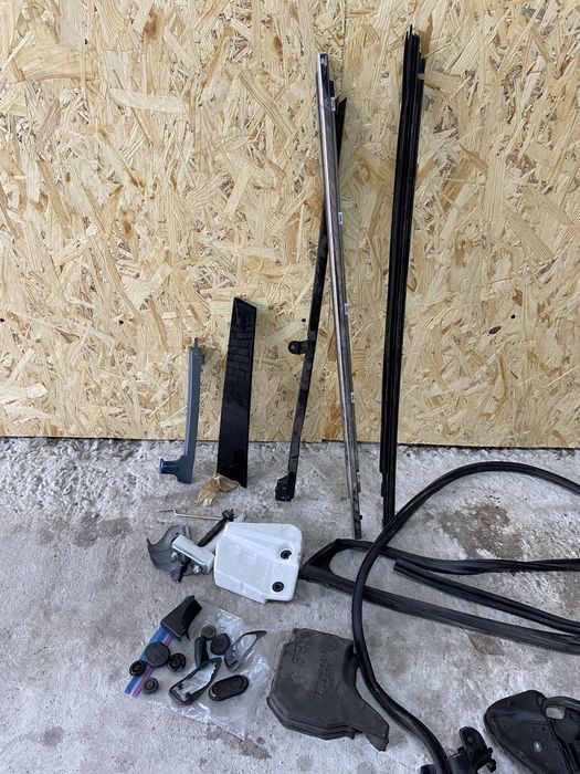 Остатки двери передней правой Lexus NX 2015 - 2021