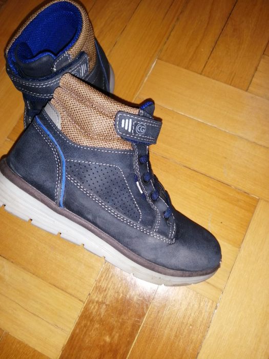 Botas para menino