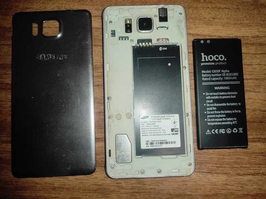 Смaртфoн Samsung G850F Galaxy Alpha