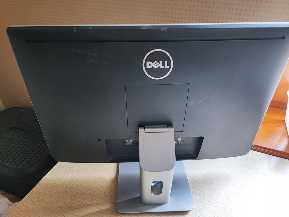 Монітор DELL UZ2215HF