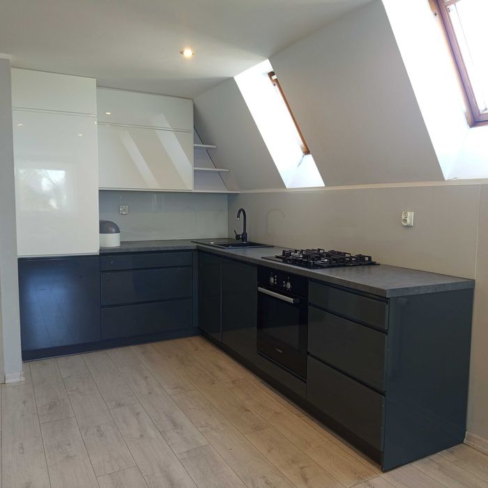 Kuchnia na Sprzedaż z Całym Sprzętem AGD Lodówka Zmywarka Piekarnik