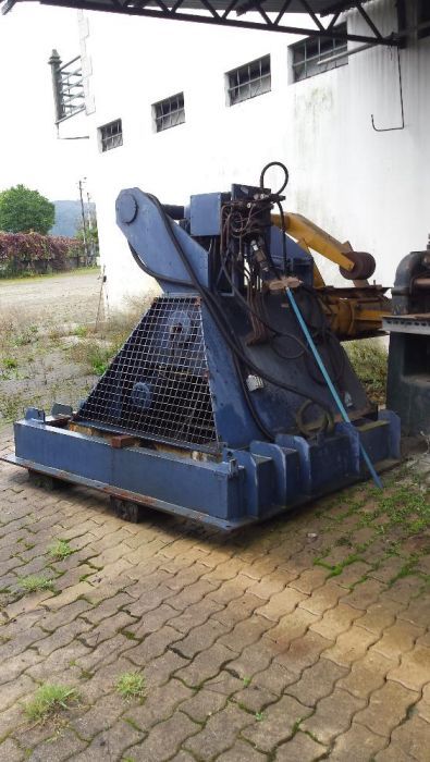 Desenrolador Motorizado para bobines de aço