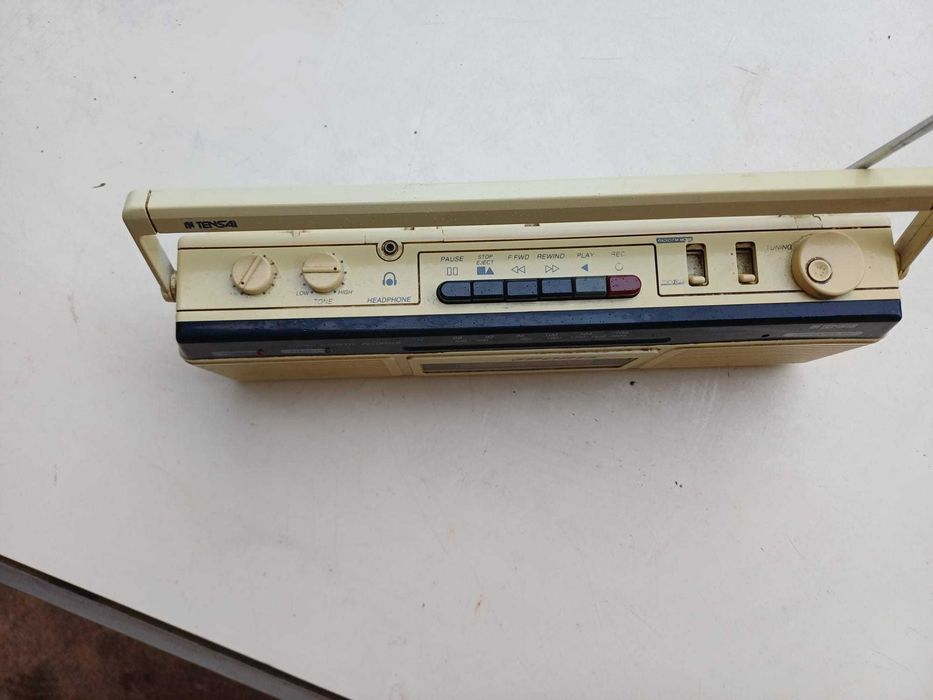 Radio com leitor de cassetes