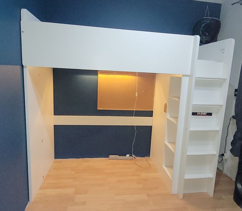 Sprzedam łóżko piętrowe z materacem