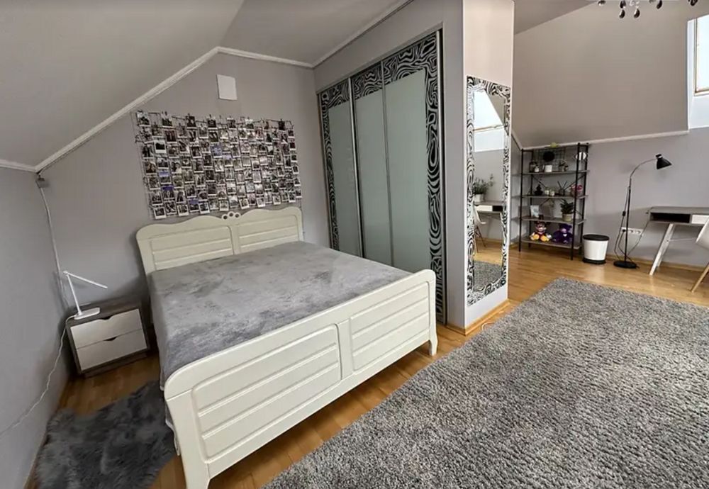 Продаж 2 поверхового будинку 419 кв. м, 6 кімнат, Петриків