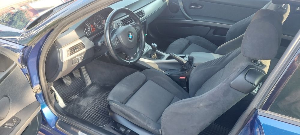 BMW E92 325I 2011