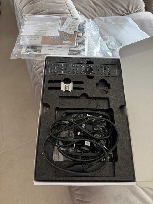 Amplituner Marantz Cinema 60 stan bdb wszystko w komplecie.