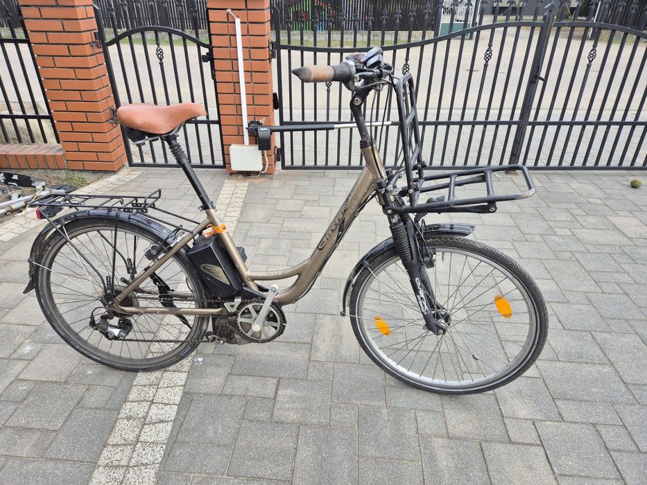 Rower elektryczny miejski bagażnik