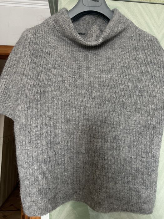 Свитер- без рукавка GUSTAV